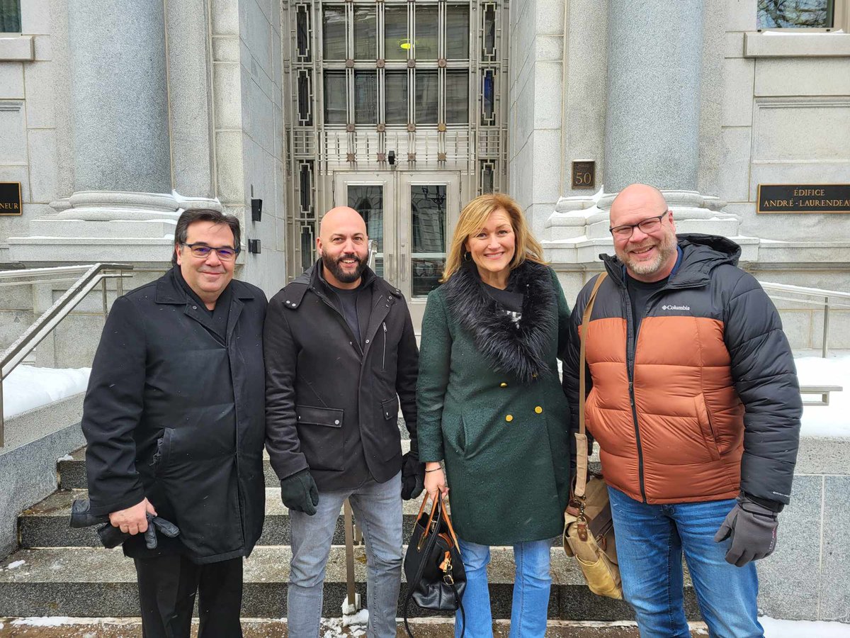 RComeauAPTS's tweet photo. Le #Frontcommun s'apprête à prendre le micro pour faire le point sur la #NEGO2023 et sur l'offre de Sonia LeBel #grève #polqc #assnat
@CSQ_Centrale
@laCSN @FTQnouvelles https://t.co/nmg8eDIf2M