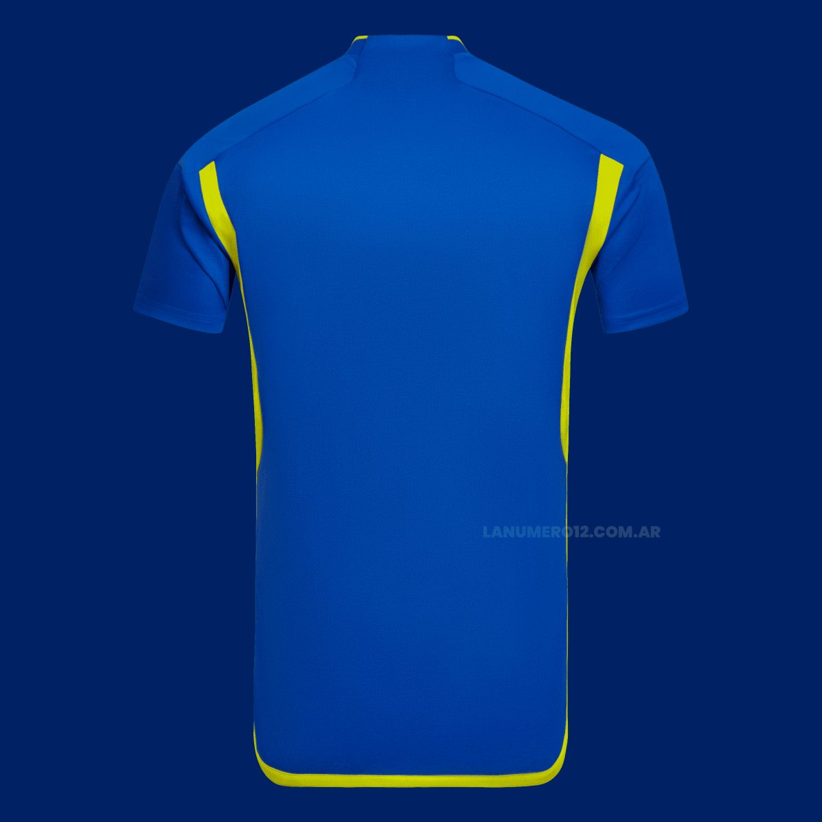 Camiseta de Boca por el aniversario de la Copa Intercontinental 2003 vista de espaldas.