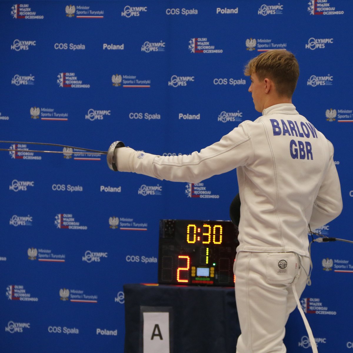 ExeterCollege's tweet photo. 🤺 Our Sports Academy student Freddie Barlow recently competed in the Olympic Hopes pentathlon competition as part of the GB Talent Squad. Amazing work, Freddie!

#ExeCollProud | @execollsport | @PentathlonGB https://t.co/6H9LNBtpJO