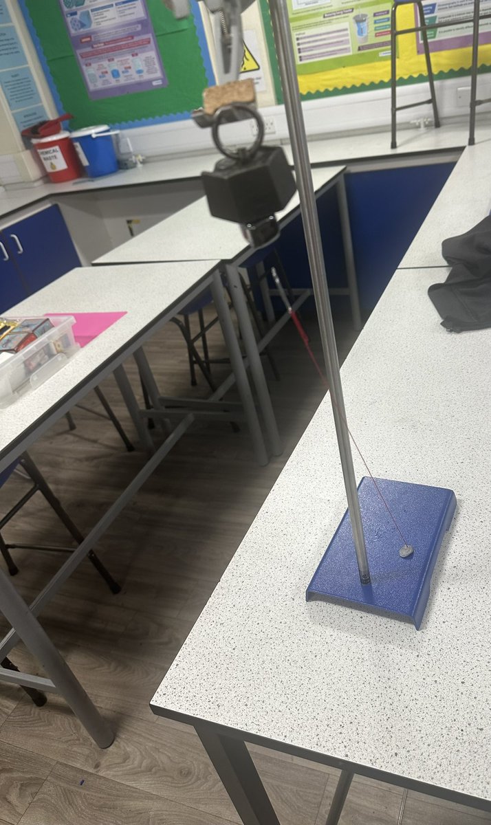 Great afternoon of KS3 Physics CPD courtesy of <a href="/ogdentrust/">Ogden Trust</a> #makingphysicsmatter