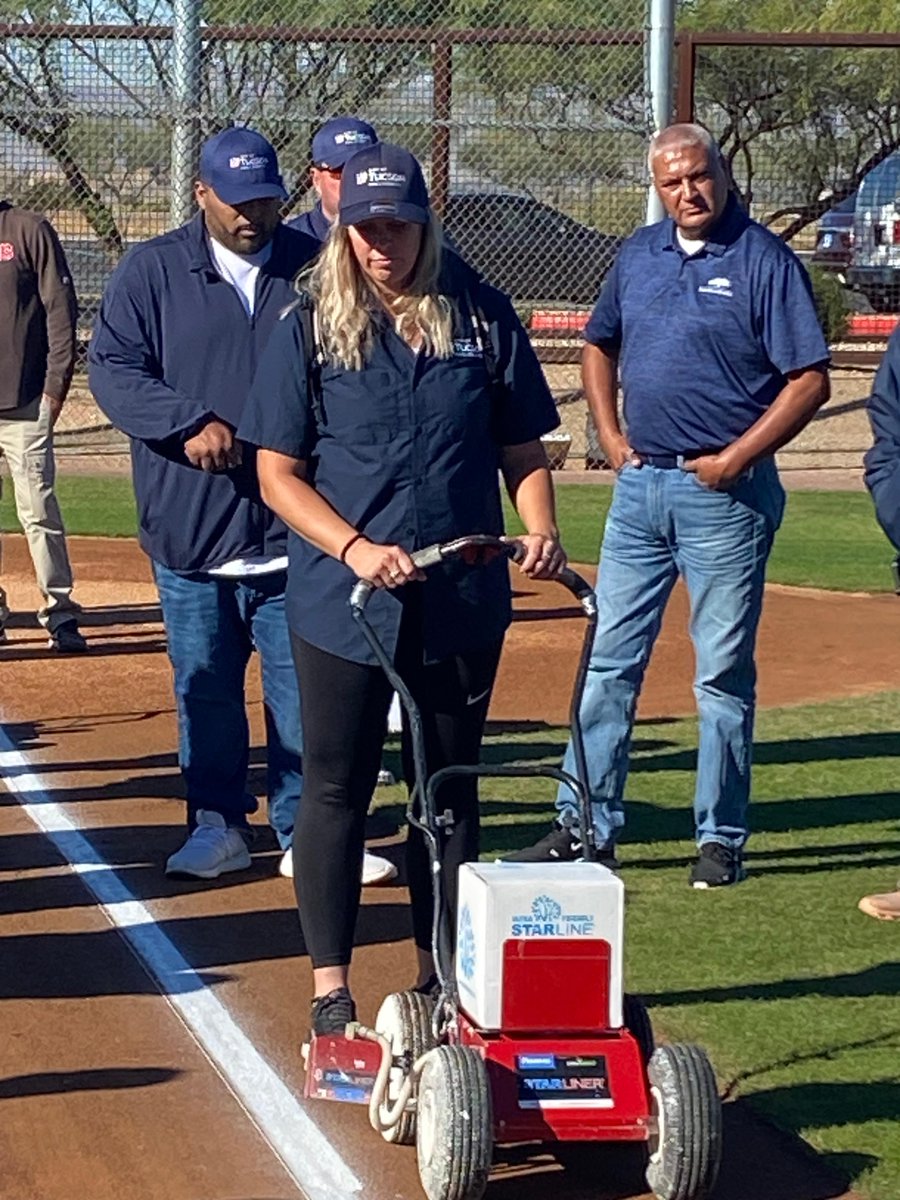 TucsonParksRec's tweet photo. The Tucson Parks and Recreation ballfield crew hit a home run yesterday at a special training opportunity. They spent the day at the Camelback Ranch spring training facility in Phoenix to learn about different work styles in professional ball fields. https://t.co/rGoifP3jkL