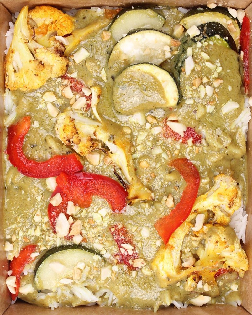 When it comes to the flavourful Phang Nga, you're in for a forkful of fresh made coconut curry sauce, tender grilled veggies, crunchy crushed peanuts, crisp red pepper, and fluffy white rice —a delicious way to spice up your life!

📍 30 Wyndham Street N, #DowntownGuelph