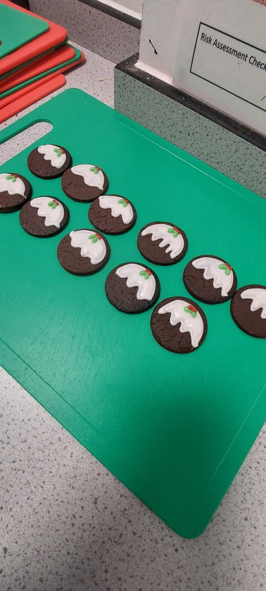 TPSFoodprep's tweet photo. Our wonderful technician has been testing out new recipes for Christmas, how amazing is this? https://t.co/QHR8ekRu93