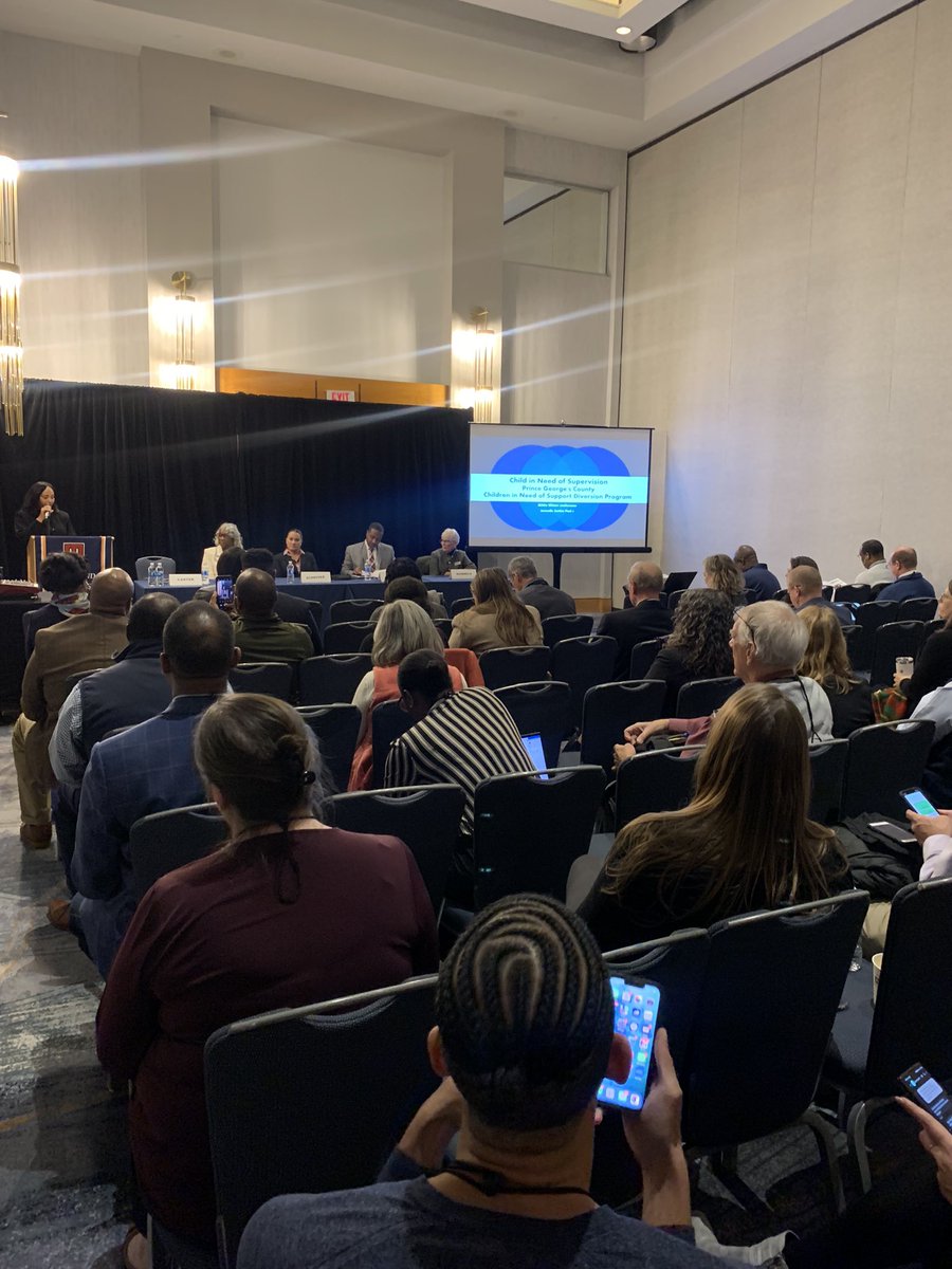Part 2: of the #JuvenileJustice panel series at @MACoCon inspired a lot of hope from locals sharing the wonderful work they are doing in their own communities. Cross-agency collaboration and coordination for prevention were a major focus.