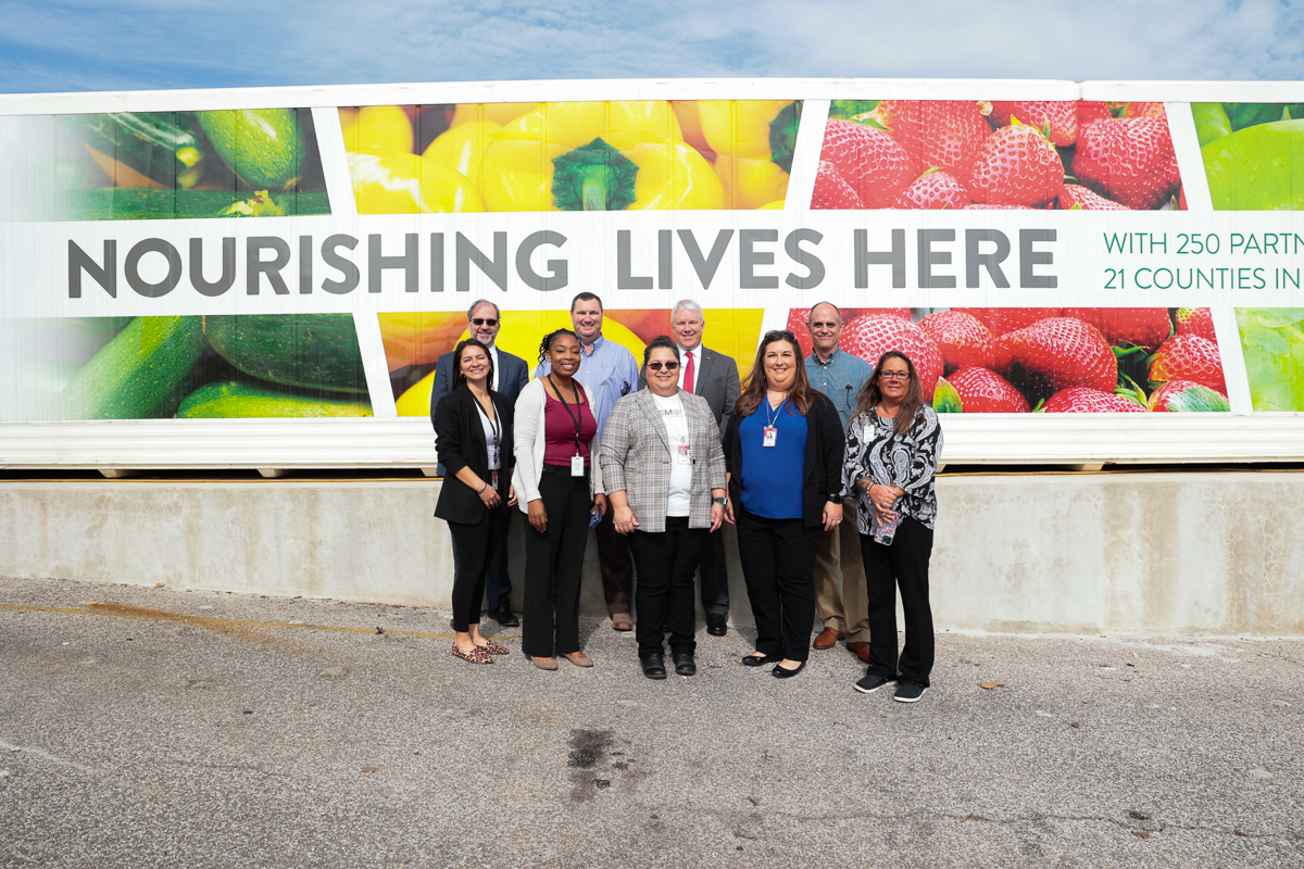 CGI_USA's tweet photo. Our team in Belton, TX, recently delivered 400 lbs of food in time for #Thanksgiving to @CTXFoodBank - a great way to kick off the 2023 season of #giving. On holidays and every day, we are grateful for CGI teams who show up and engage in their communities. #LifeAtCGI #CGIforGood https://t.co/f2oX98UeNT