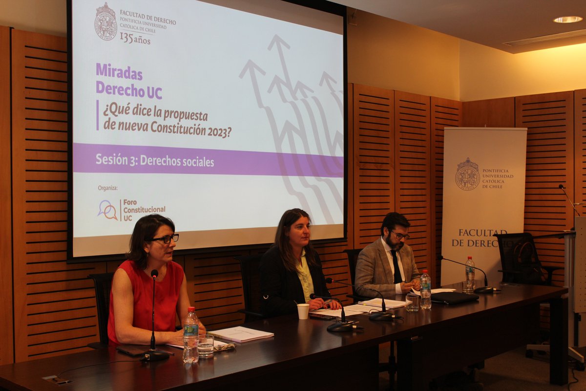 ForoConst_UC's tweet photo. 📌 #Noticia | Profesores Cecilia Rosales y Gonzalo Candia reflexionaron sobre el catálogo de derechos sociales en la propuesta de nueva #constitución

Analizaron las novedades y proyectaron los desafíos de su futura implementación.

Más información 👉 https://t.co/yPNogCUZvq https://t.co/JmMTEtfqWQ