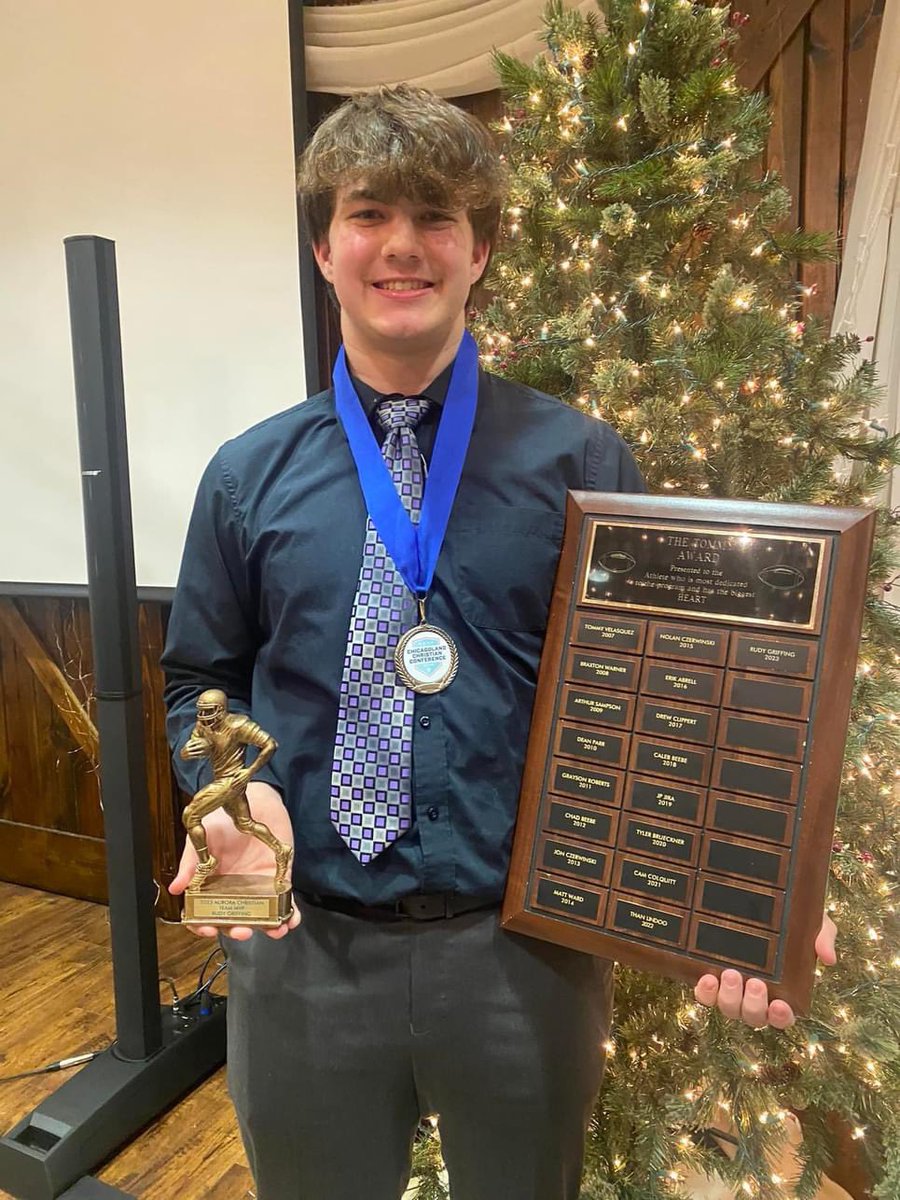 GriffingRudy's tweet photo. Thank you to all of my coaches, and teammates or the best 4 year’s with @FootballAurora possible. Was named  Team MVP, Tommy Award, Academic All State, All State HM, All conference, Academic All Conference, and Number one all time for average tackles per game in school history. https://t.co/GOcrUIKFNo