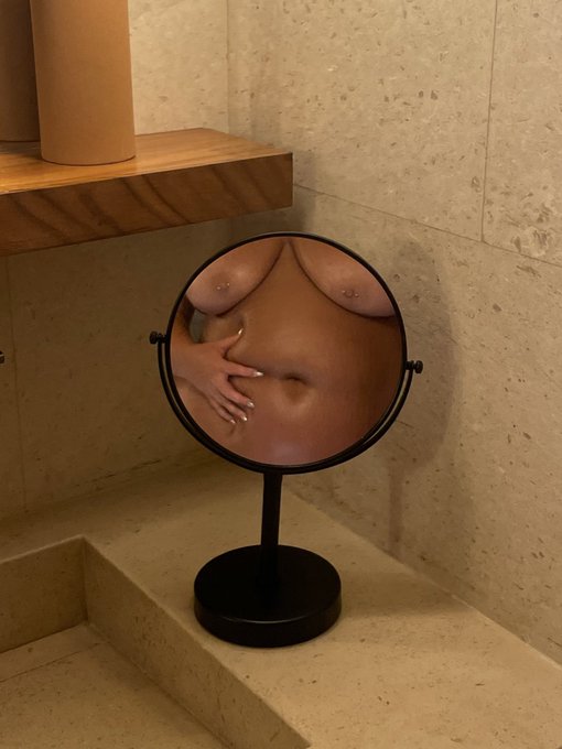 where would you touch me first? https://t.co/Yli7wuGvYL