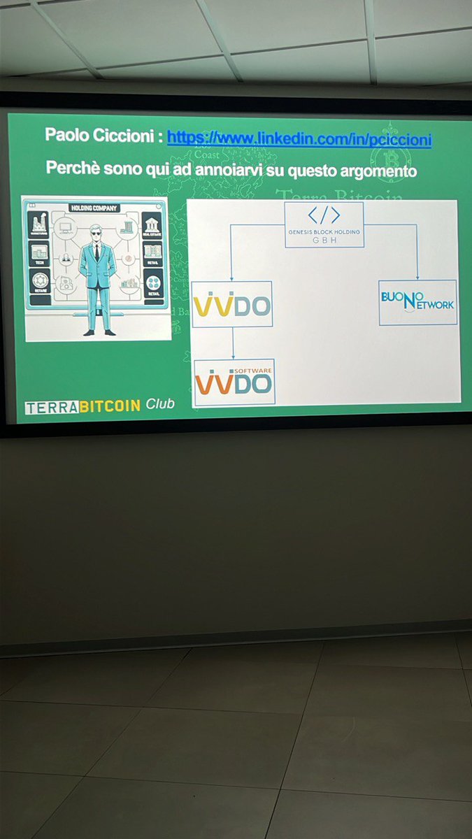 📣 Ieri Paolo Ciccioni (amministratore di Genesis Block Holding) ha avuto il piacere di tenere uno speech su un argomento molto interessante: "la tokenizzazione degli asset".