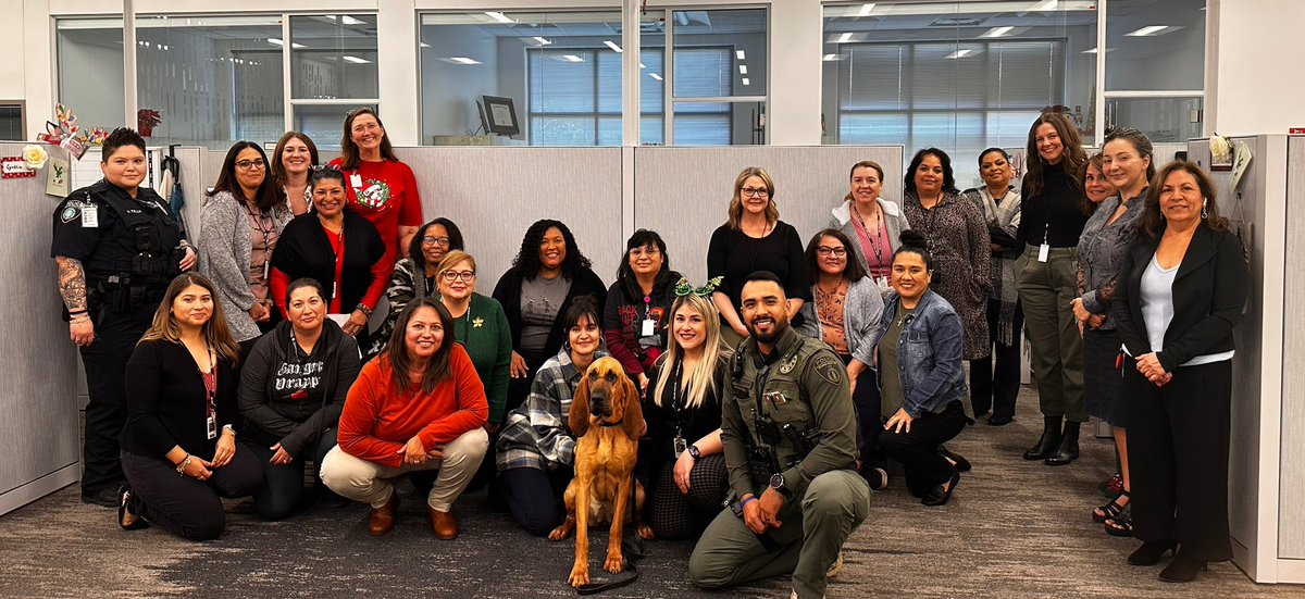 It’s a special day when the <a href="/RoundRockISD_PD/">Round Rock ISD Police Department</a> officers and their search and rescue dog, Bear, comes to visit us in the office! Thank you for the visit! 💕🐻

 <a href="/RoundRockISD/">Round Rock ISD</a>