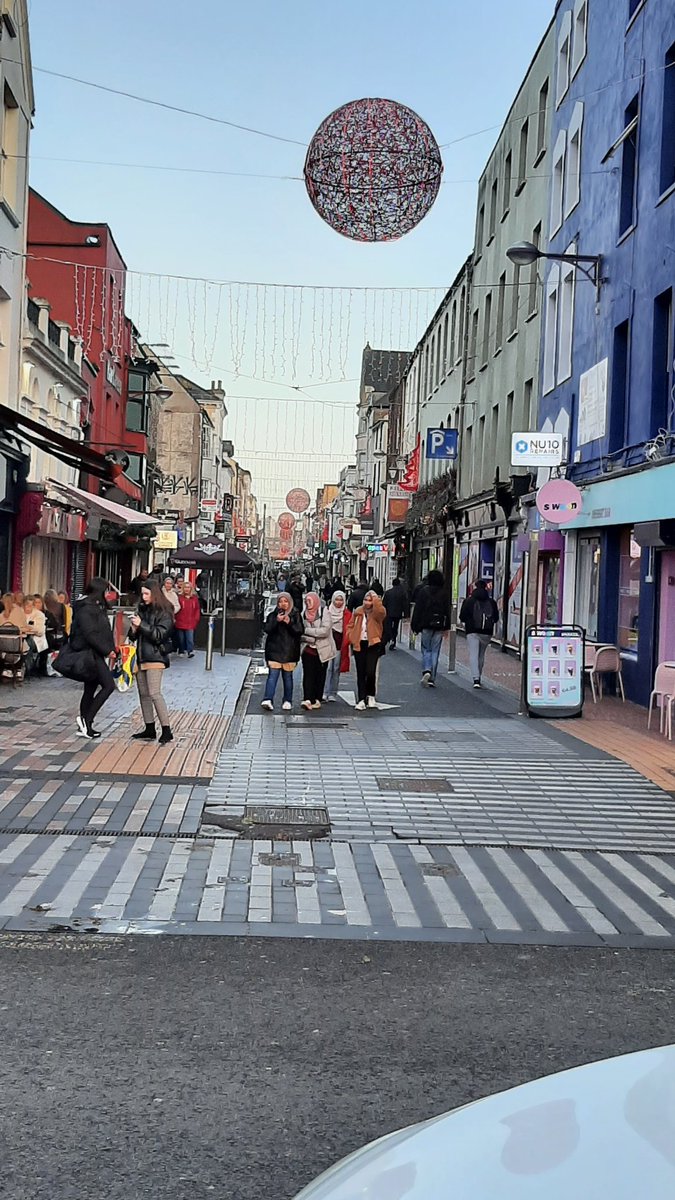 Finns Corner &amp; 'New Soho' taking shape. Mango looks good. Hoarding suggesting better times ahead for old  Roches building. Nice buzz around town. Lots of footfall with plenty of shopping bags been carted around. Had brekkie at Probys Kitchen, would definitely recommend #shoplocal