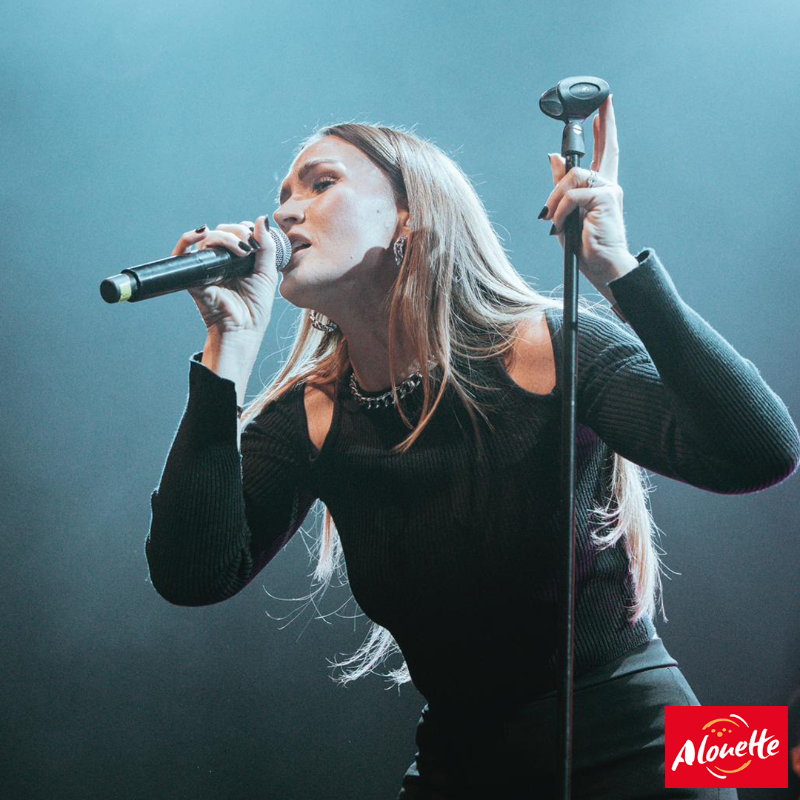 AlouetteRadio's tweet photo. Des étoiles plein les 👀
Hier soir, plus de 2 000 privilégiés ont assisté au #LiveAlouette à Bocapole à #Bressuire ! ❤️🔥 #Vitaa, #GaetanRoussel, @tgofficialmusic, @maellemusic, #NuitIncolore et #Thoj ont enflammé cette magnifique soirée ! 🤩
📸 @ApollineCornuet
