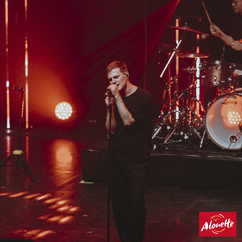 AlouetteRadio's tweet photo. Des étoiles plein les 👀
Hier soir, plus de 2 000 privilégiés ont assisté au #LiveAlouette à Bocapole à #Bressuire ! ❤️🔥 #Vitaa, #GaetanRoussel, @tgofficialmusic, @maellemusic, #NuitIncolore et #Thoj ont enflammé cette magnifique soirée ! 🤩
📸 @ApollineCornuet