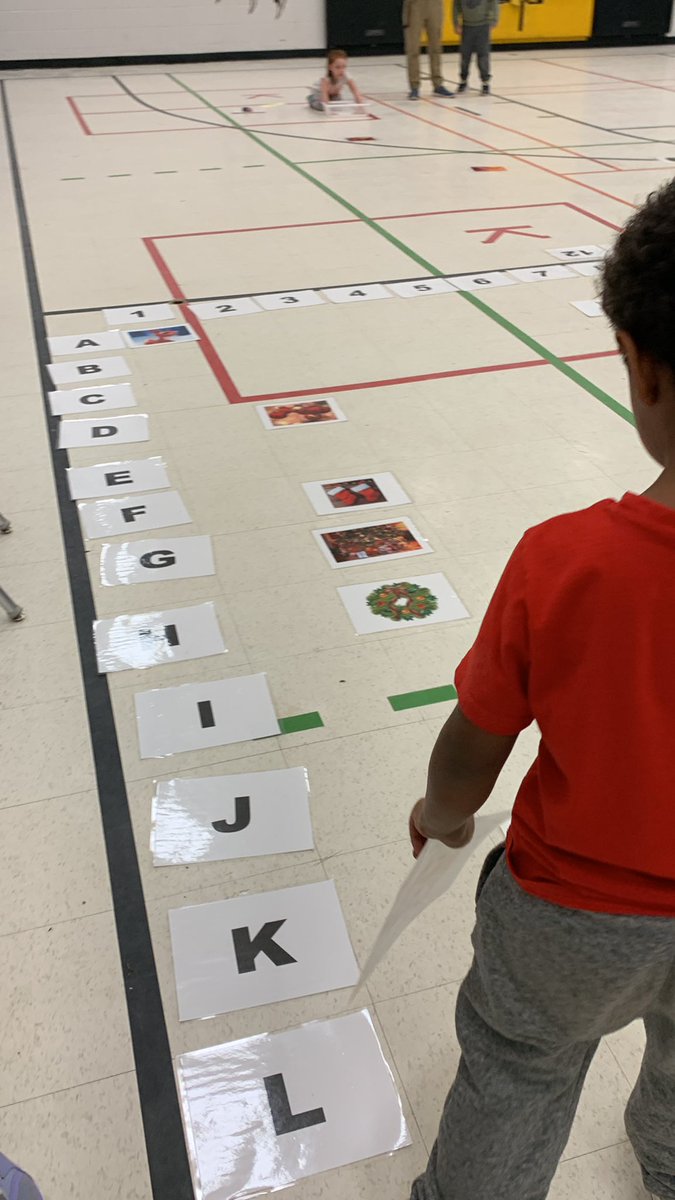 LionsElgin's tweet image. Our grade 1s are working on their math skills in the gym. Charting coordinates on a grid. #Mathematics #coordinates @TVDSB @TVDSBmath @tvdsbmathk8