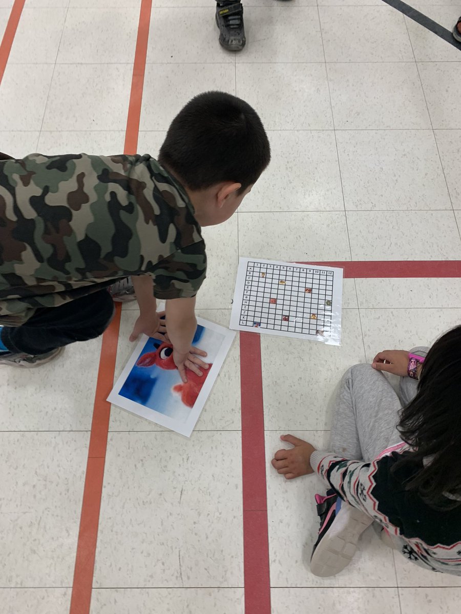 LionsElgin's tweet image. Our grade 1s are working on their math skills in the gym. Charting coordinates on a grid. #Mathematics #coordinates @TVDSB @TVDSBmath @tvdsbmathk8