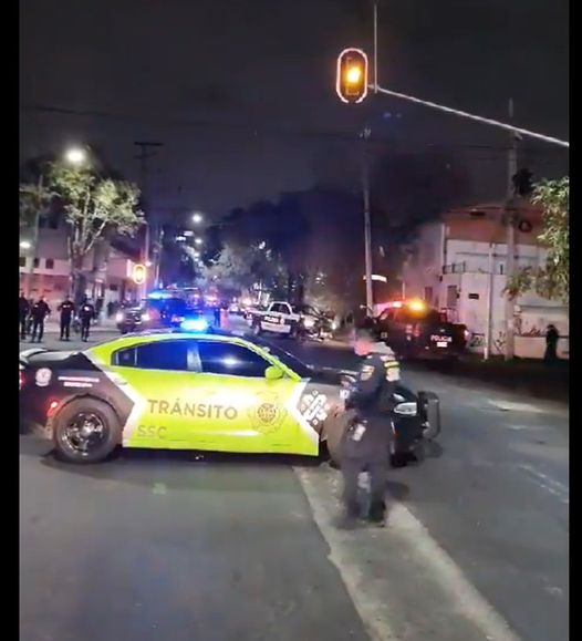 BALACERA EN LA COLONIA DOCTORES, CDMX Durante la madrugada de este jueves, se reportó un ataque armado en la colonia Doctores de la #CDMX , en el que tres personas perdieron la vida, incluido un elemento de la Secretaría de Seguridad Ciudadana. Este operativo se llevó a cabo…