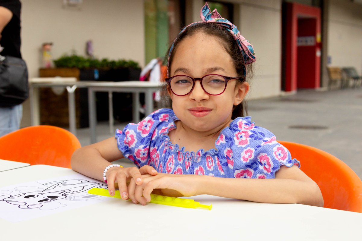 EspanaServier's tweet photo. Los empleados de @EspanaServier estamos recaudando fondos para renovar la @CasaRonaldMAD de la @FundacionRonald, un lugar para las familias que se trasladan a Madrid por el tratamiento de un hijo enfermo.

👩‍👩‍👧‍👧 Si participas, podrías ganar una cesta Gourmet en el sorteo del 15 de diciembre.

¿Te animas a colaborar? Dona aquí ⬇️
https://t.co/6qV7sTHWiu