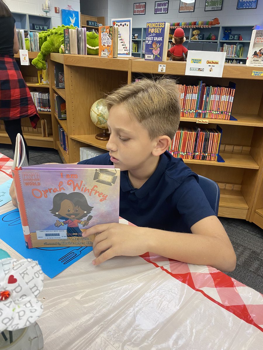 SchnellerMs's tweet photo. TBE Book Tasting! We introduced our new book series, Ordinary People Change the World in our 3rd grade book tasting. The books were purchaed from a grant from Champions For Learning! @TommieBarfield @Champs4Learning https://t.co/qvbym00OcE