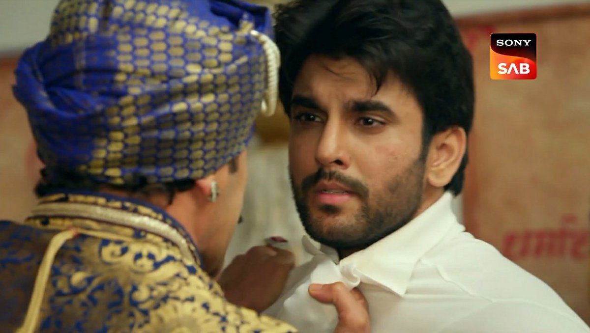 dorama_daisuki5's tweet photo. Traumatized a day before, and now the guilt of ruining someone's life? While Tara and fam gets to celebrate festivals and occasions, Dhruv hasn't "truly" been happy in weeks. And how normalized is the fact that Dhruv is almost always blamed for everything he didn't do.
#DhruvTara https://t.co/cTChVpEcrT