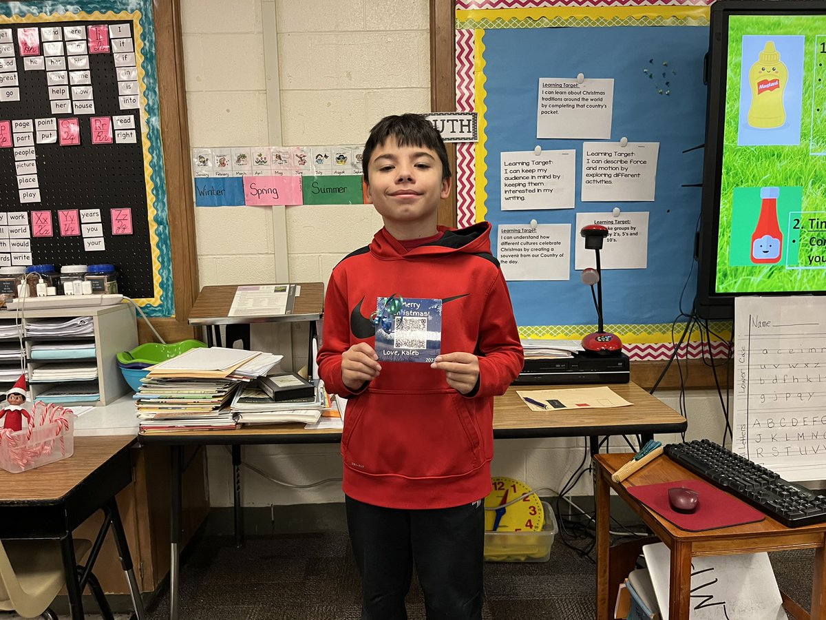 These <a href="/SaginawElem/">Saginaw Elementary</a> Stars 2nd graders created gift ornaments for the holidays. They wished their loved ones a happy holiday season on camera, and then used <a href="/CanvaEdu/">Canva Education</a> to edit and create a QR code. Fun and engaging! #emsproud
