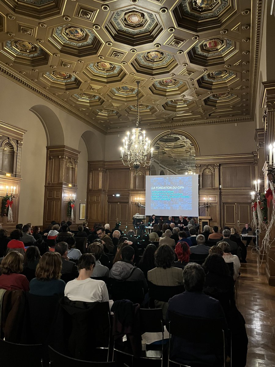 Congrès des 40 ans du <a href="/CIPh1983/">Collège international de philosophie</a> 
3eme table ronde 
👉 LA FONDATION DU CIPh
Avec:
ALEXANDER NEUMANN, HÉLÈNE CIXOUS, WES DUROUX, EMMANUEL FAYE, GENEVIÈVE FRAISSE,
PATRICE VERMEREN
#philosophie #histoire 
<a href="/apo_journal/">Alain Patrick Olivier</a>