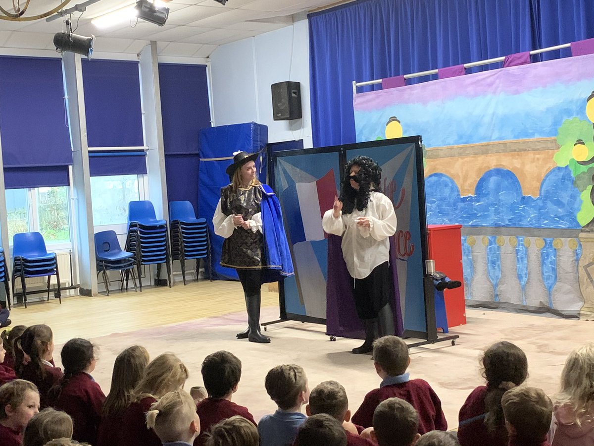 whitchurchprm's tweet photo. Diolch yn fawr to the Friends of Whitchurch Primary for organising and funding this year’s Christmas production from Hobgoblin Theatre, ‘The Three Musketeers’. The children thoroughly enjoyed it!  @WpsFriendsof @hobgoblintc_ https://t.co/2P8m4klOVG