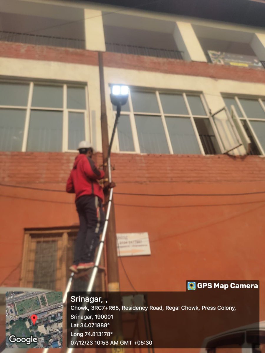 Street Lights repairs by @SMC_Srinagar at different locations in Srinagar City