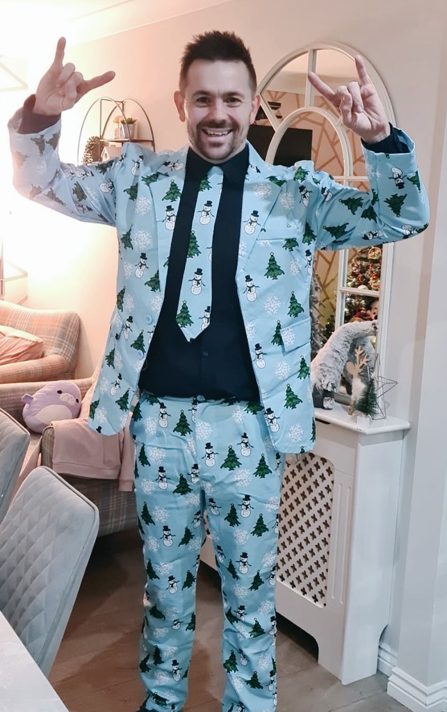 Mr J Moore tweet media