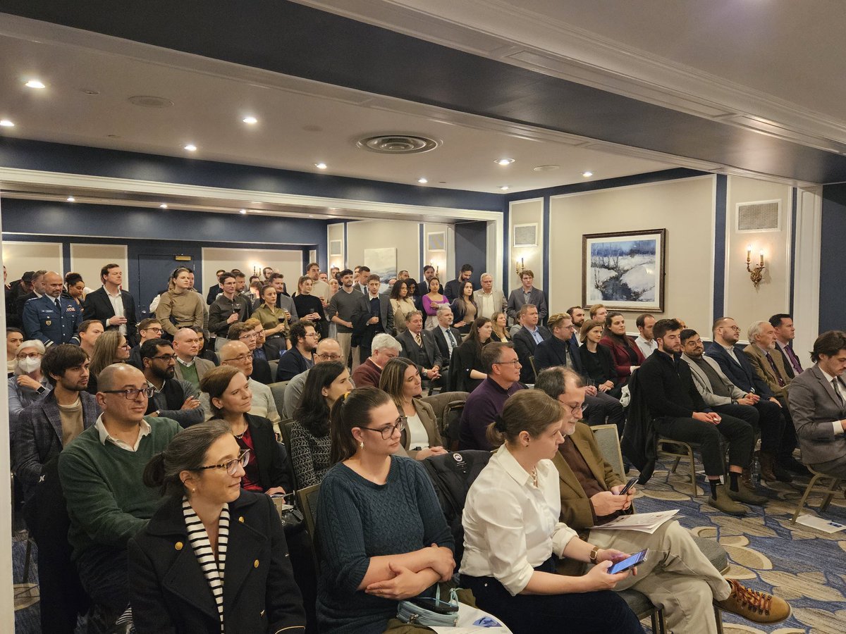 Thanks to everyone who showed up to our book launch last night, for Canadian Defence Policy in Theory and Practice, vol. 2, co-edited by Phil Lagassé and me - more than 100 people. Thanks especially to Gen Eyre, the Chief of the Defence Staff, for his great speech.