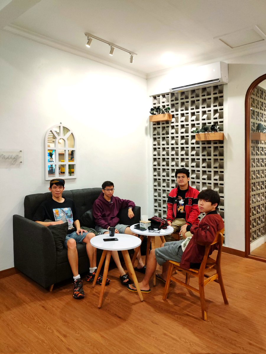 Gregorius_Andre's tweet photo. "By chance we met, by choice we become friends.β -Millie-
#brothers #brother #friendship #bro #instaphoto #friendshipmoments #hangout #nongki #bestfriends #hangoutwithfriends #hangouttime #bestfriend #qualitytime #lilbros #bros #digitamagabumon #squad #instadaily #instagood https://t.co/ccLZ9iECIM