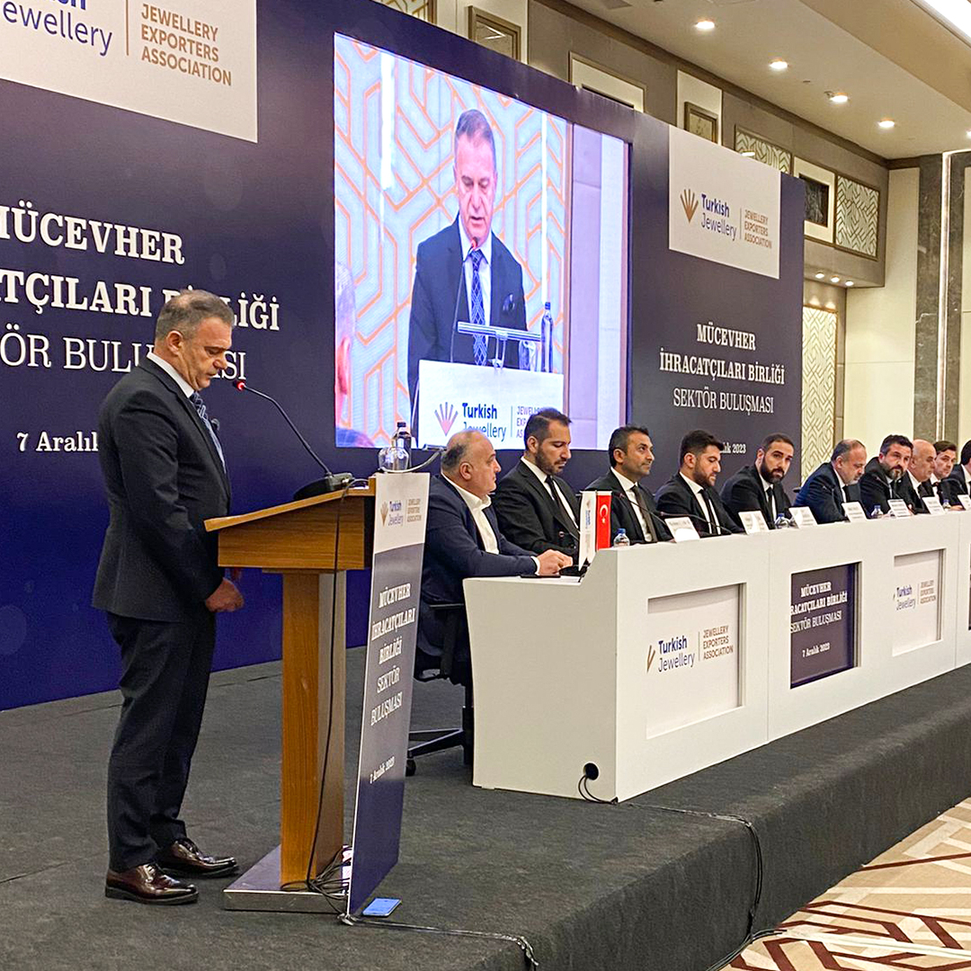 Sektör sorunlarımızı görüşmek ve geniş katılımlı toplantı yapmak üzere 7 Aralık 2023 tarihinde ‘’Mücevher Sektör Buluşması'' gerçekleştirildi.

#mib #mücevherihracatcılarbirliği #sektöreyönverenler
#sektörbuluşması