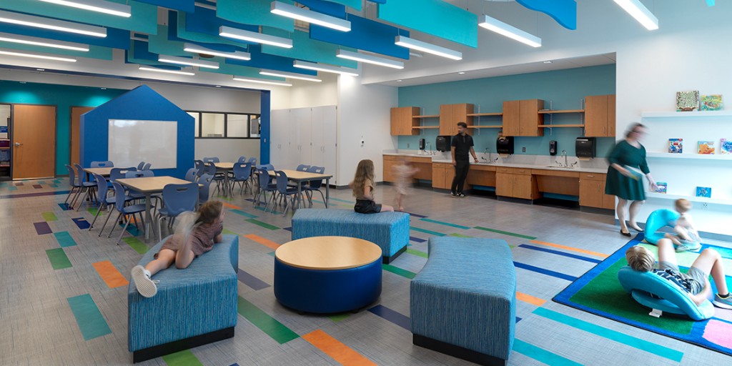 SLAMcollab's tweet image. Despite the challenges posed by COVID-19, a new #innovative and #progressive elementary school was introduced to the town of Pawtucket, RI.
This school supports new teaching methodologies and offers spaces designed to empower students.
Read more here: bit.ly/3Ng24SW