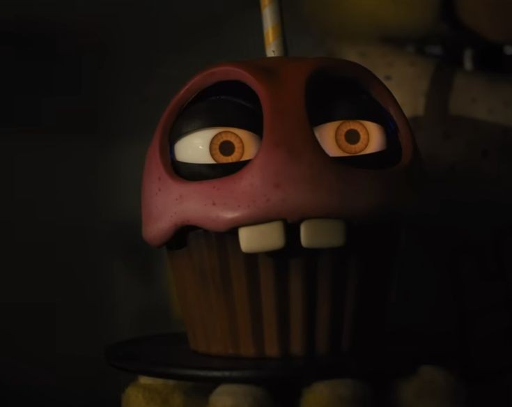 Cupcake Malvado on X: 🧁14. Por último, mais uma visão de Freddy e Bonnie  no teaser. Detalhe ao que parece ser importante no filme: quando em  movimento e ao ataque, os animatronicos
