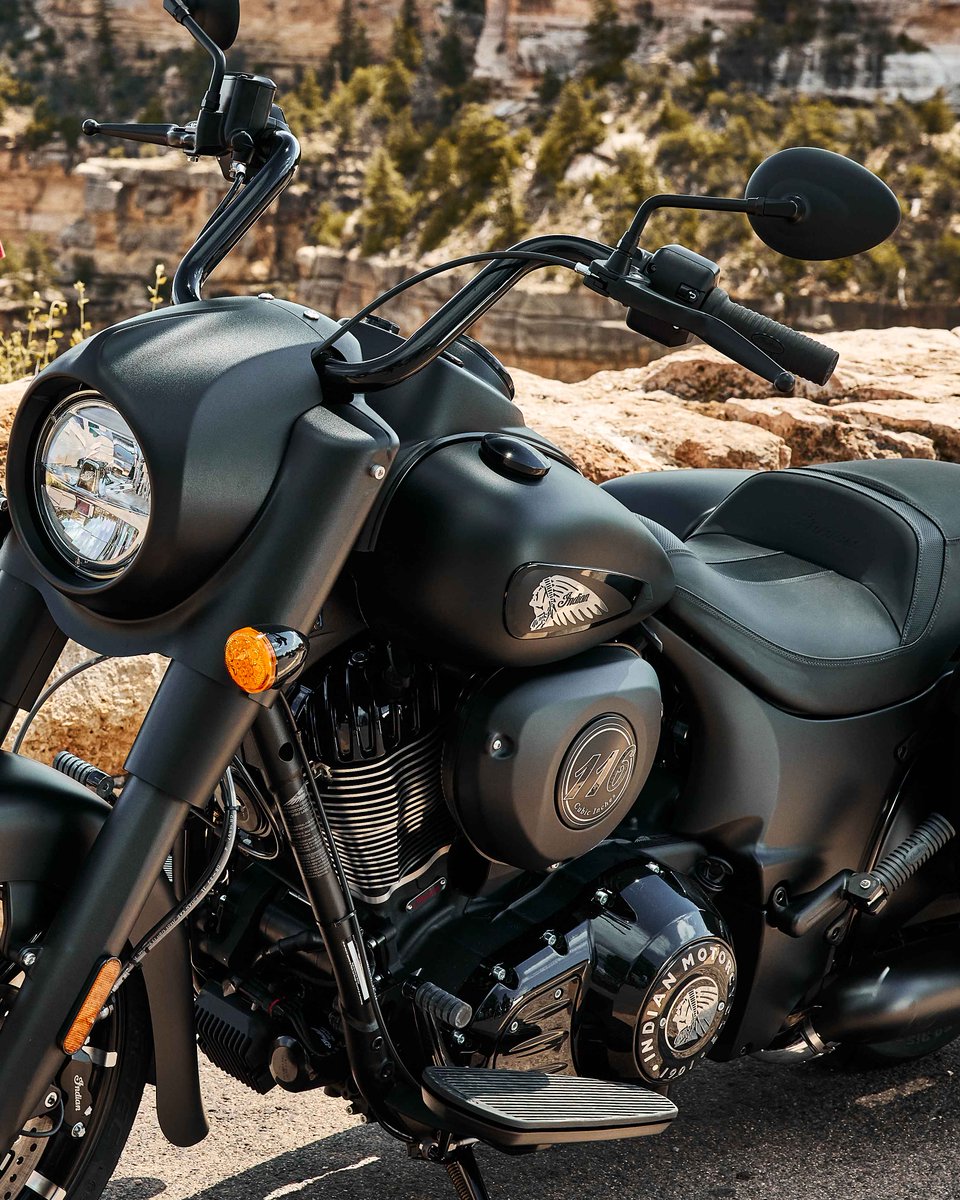 indianmotocycle's tweet photo. Built for the bold, with custom-inspired looks. 

With a streamlined stance, powerful Thunderstroke 116 V-twin engine, and sinister styling, the #SpringfieldDarkHorse rides as powerfully as it looks.

#indianmotorcycle https://t.co/ksbg2ODFjE