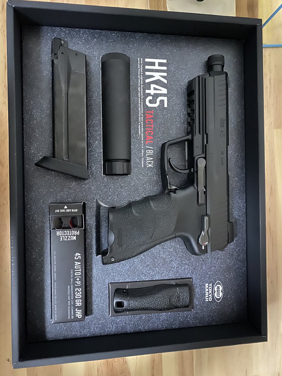 Anlu_Hide's tweet photo. 初めてのガスガン購入
BF4で使ってたハンドガンのバージョン違いだけど、バチクソカッコいい https://t.co/pAOeS6lC84
