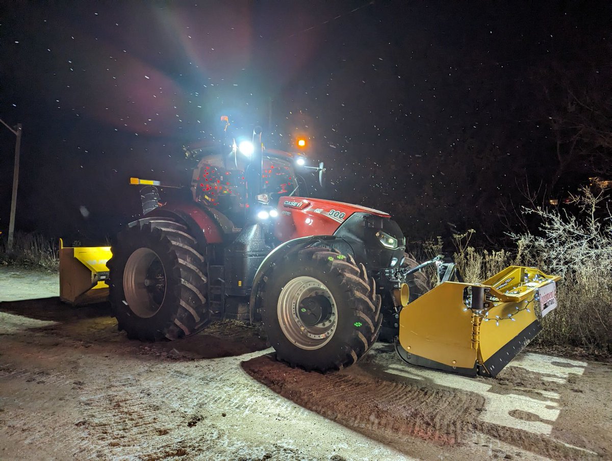 EquipmentOnt's tweet photo. What a busy year to Spread the Cheer at Local Santa Claus Parades. Did you see us at your Local Parade? Please share your photos. #EOSpotted
Please mark your Calendars, it is only ONE WEEK until the Rockwood Farmers' Santa Claus Parade of Lights on December 14th. Excited!!! https://t.co/j6BY6WMHFr