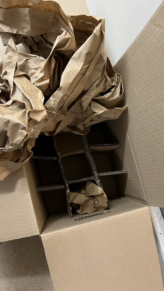 baznewman's tweet photo. @GreeneKingIPA hiya, ordered 30 of your level head little cans. Just wanted to show you how they arrived. First 12 in one box, next 18 in 18 separate boxes. Bit of a waste. https://t.co/HQXs2hpPtl
