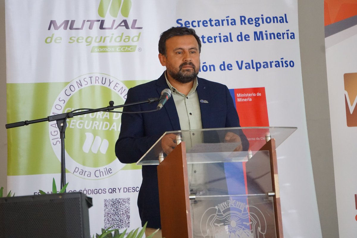 CoreseminValpo's tweet photo. El 01 de diciembre se realizo nuestro Seminario de Seguridad y Salud Ocupacional para la pequeña minería, compartimos los registros fotográficos y videos de la actividad.  Gracias a  las empresas socias e instituciones publicas y privadas que participaron en este evento. https://t.co/cI9CHMFiFk