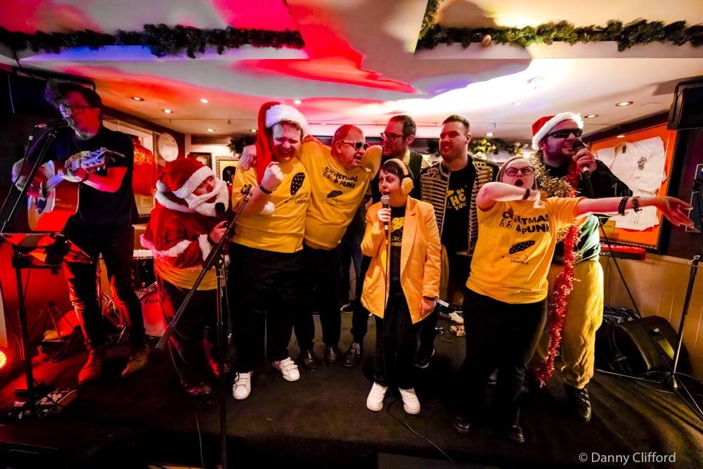 electricbrolly's tweet image. We had an amazing night @HardRock, launching “Kindness Isn’t Just For Christmas” &amp;amp; marking our 10th Anniversary. It felt very special to share the celebrations with people who are such an important part of our journey. Thanks to all @hardrockhotels for hosting us.