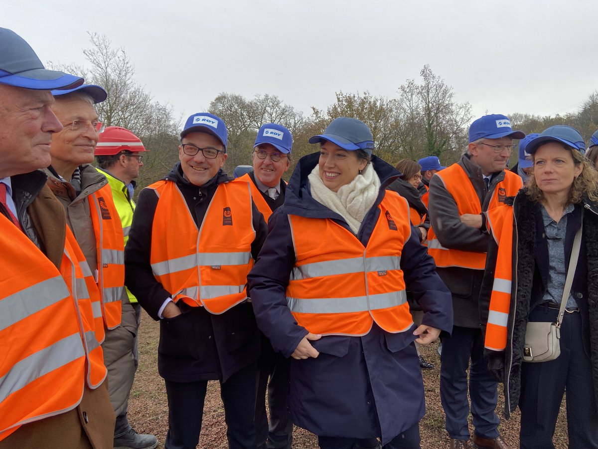 DeuxSevres's tweet photo. [Ferroviaire] Inauguration de la ligne de fret #Parthenay - #SaintVarent
L'ouverture de cette section vient rendre complète la liaison de #Niort à #Thouars
Le Département conscient du potentiel de dynamisation pour le territoire, a apporté un soutien de 1,4 M€ à ce projet https://t.co/cLrTnlyCoX