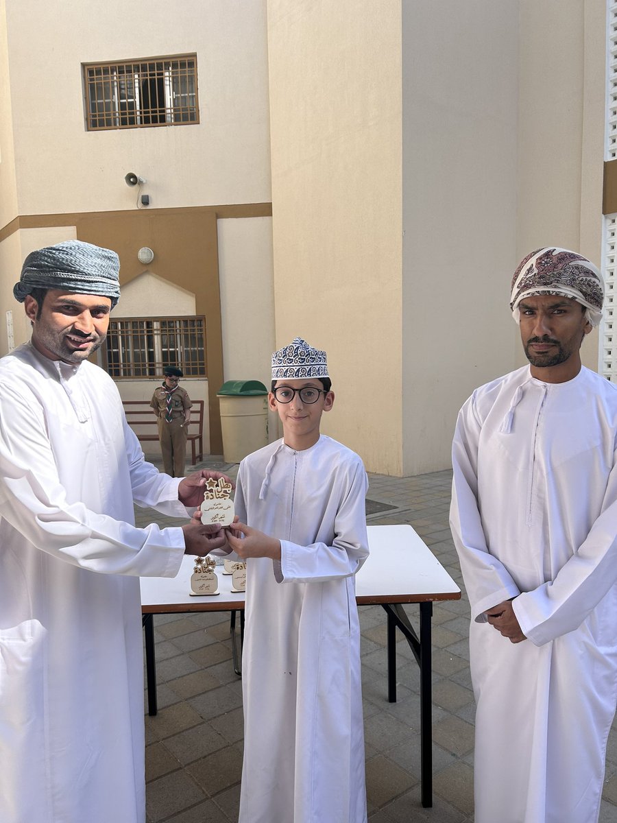 JunadaSchool's tweet photo. لقطات من تكريم المدرسة اليوم لـ #بطل_جنادة من كل صف لشهر أكتوبر 🎊 https://t.co/8dRPiCOCyJ