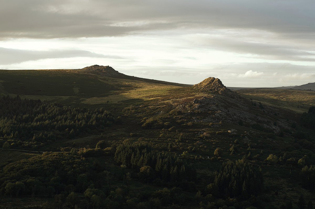 RAMMuseum's tweet photo. Donate to our Dartmoor programme fundraising campaign and you could help support an art exhibition at RAMM inspired by Dartmoor in 2024 for us all to enjoy! More info > https://t.co/bMfCxkYIeN 📷 Sheepstor by Chris Gilbert #dartmoor #fundraising #RAMMuseum https://t.co/CoCzYKDt68
