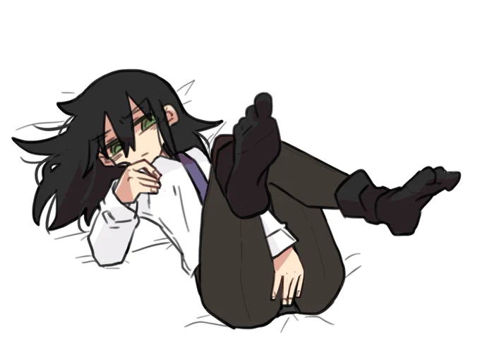 もこっち、黒ストッキングに透け見えるパンツ好き。 