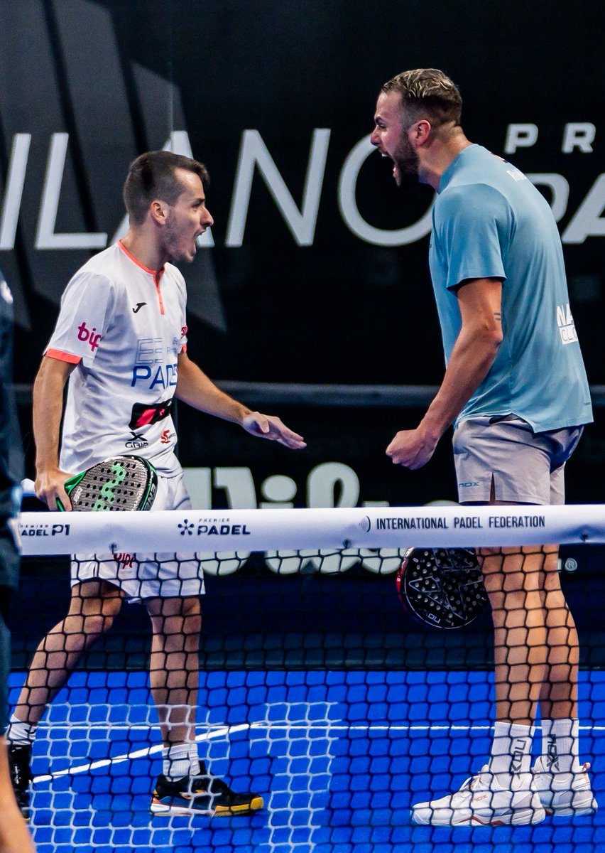 A CUARTOOSS❤️‍🔥🇮🇹😁💪🏼

Estamos en cuartos de final del @milanopremierpadel después de ganar a una gran pareja como son Alex y Edu, que nos pusieron las cosas difíciles.

Mañana buscaremos un hueco en las semis ante Ale y Juan, vamos a seguir TEAM❤️‍🔥🐜🧠🥚
