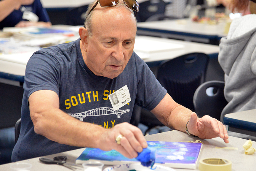 Allen_ISD's tweet image. Allen ISD's Silver Eagles Club members recently enjoyed a fun-filled art class led by instructors at Allen High School. The Silver Eagles created holiday-themed artwork during the special event with assistance from AHS students.