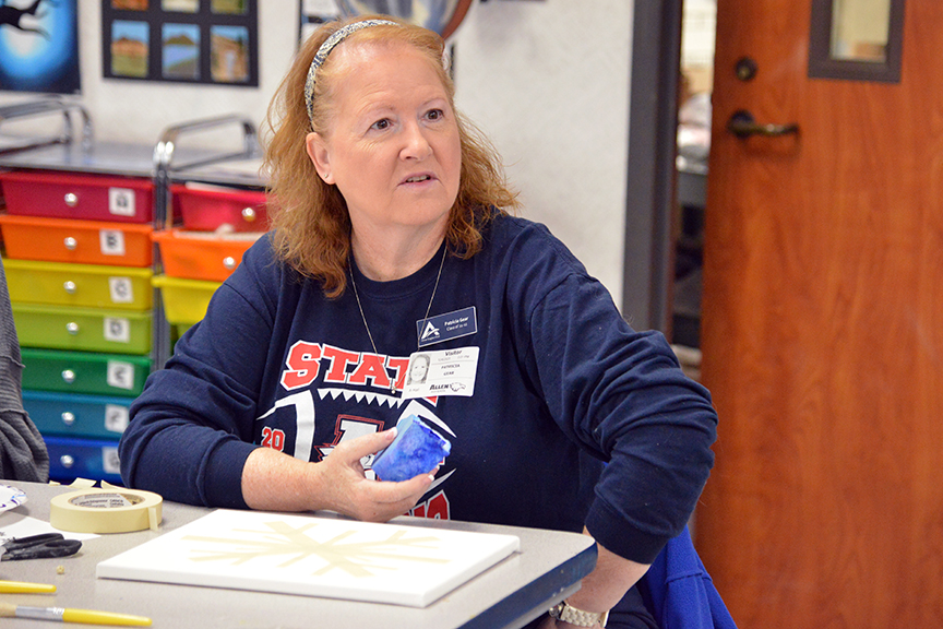 Allen_ISD's tweet image. Allen ISD's Silver Eagles Club members recently enjoyed a fun-filled art class led by instructors at Allen High School. The Silver Eagles created holiday-themed artwork during the special event with assistance from AHS students.
