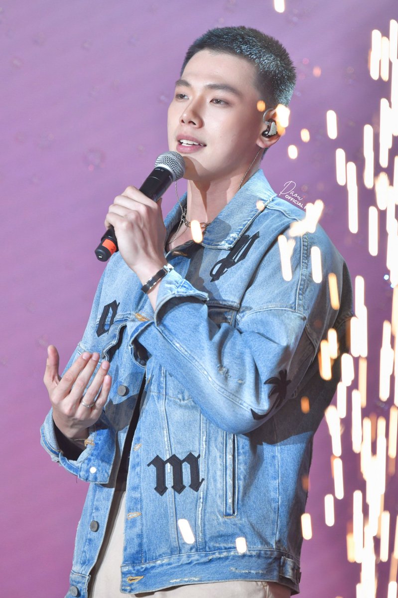 DAOUOFFICIALFC's tweet photo. 💙 Good Morning DAOU 🦖
มอนิ่งวันศุกร์นะค้าบ ขอให้ทุกภารกิจราบรื่นน้าา ที่สำคัญรักษาสุขภาพด้วยนะคั้บ 🍀✨️
#StayWithDAOU • #DAY403
#ต้าห์อู๋ #DAOU #oueiija
#ไดโน่ของต้าห์อู๋ https://t.co/18N0QI098Q
