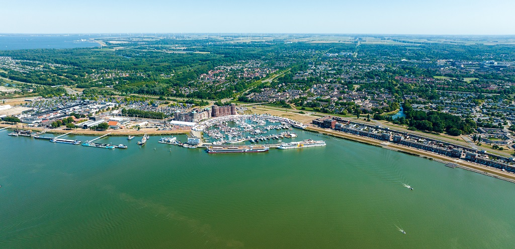 raadvanlelystad tweet picture