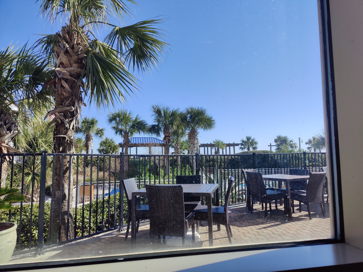 HMMWV's tweet photo. view from my "office" today https://t.co/pLh2GVgqoL