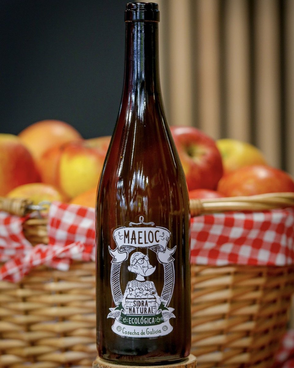 Nuestra sidra natural y ecológica Maeloc… ¡Con todo lo bueno de la elaboración tradicional y lo mejor de la #CosechadeGalicia!

#maeloc #sidranatural #ecológica #cider #manzanas #sidragallega